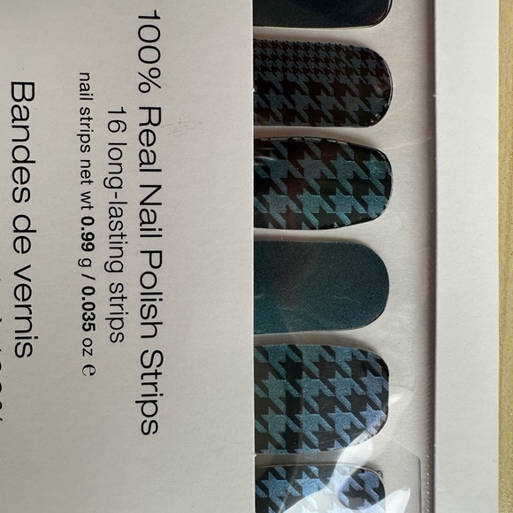 Color Street Nail Polish Strips - Houndstooth - Picture 2 of 3